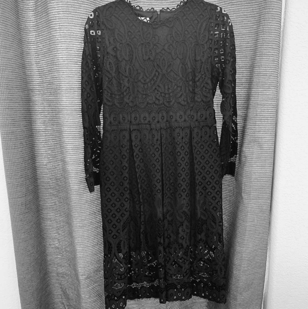 Black lace dress